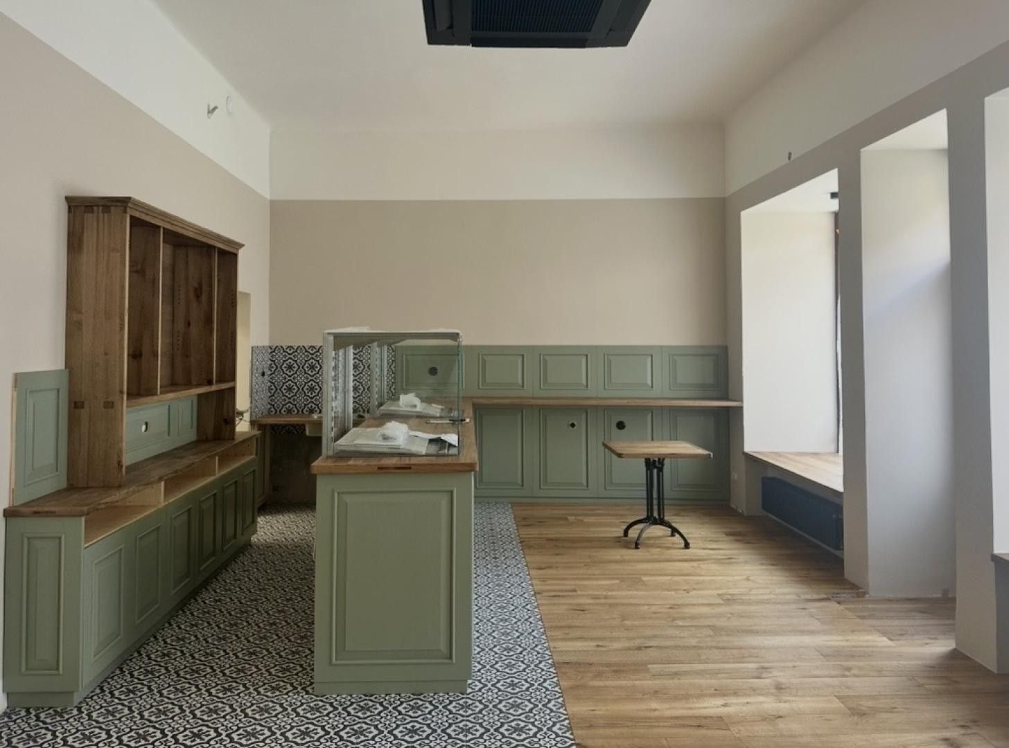 Restaurace · 200 m² · T. G. Masaryka, Kladno - 4