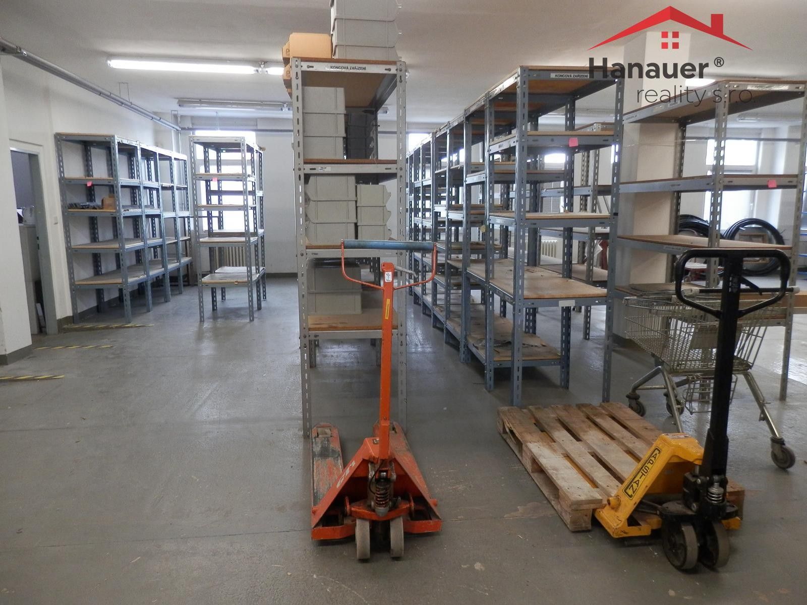 Pronájem sklad - U Vlečky, Ústí nad Labem, 229 m²