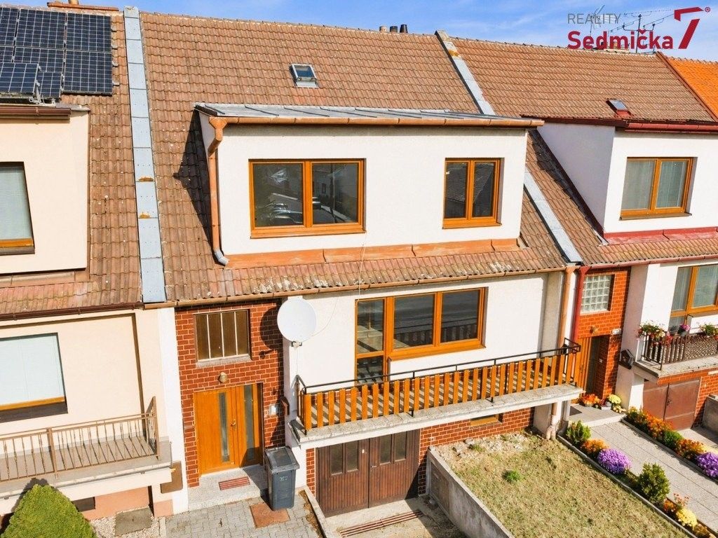 Prodej rodinný dům - Únanov, 300 m² - 1