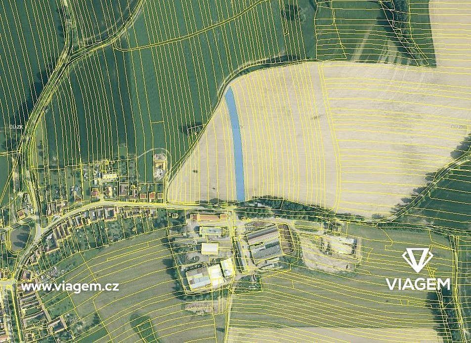 Zemědělský pozemek, 1 142 m²