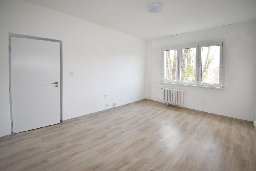 Pronájem byt 2+1 - Blatenská 4042, Chomutov, 54 m² - 5