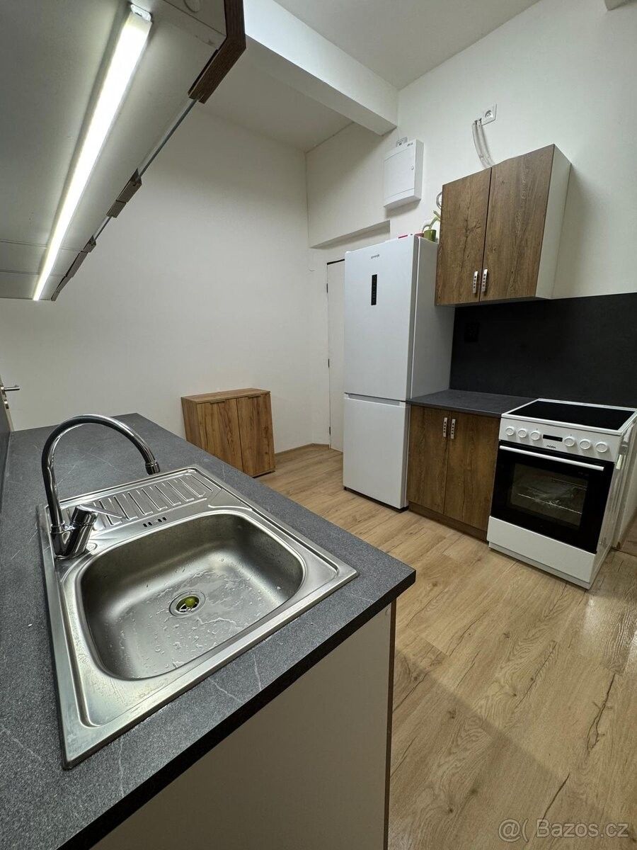 Byty, Ostrava, 700 30