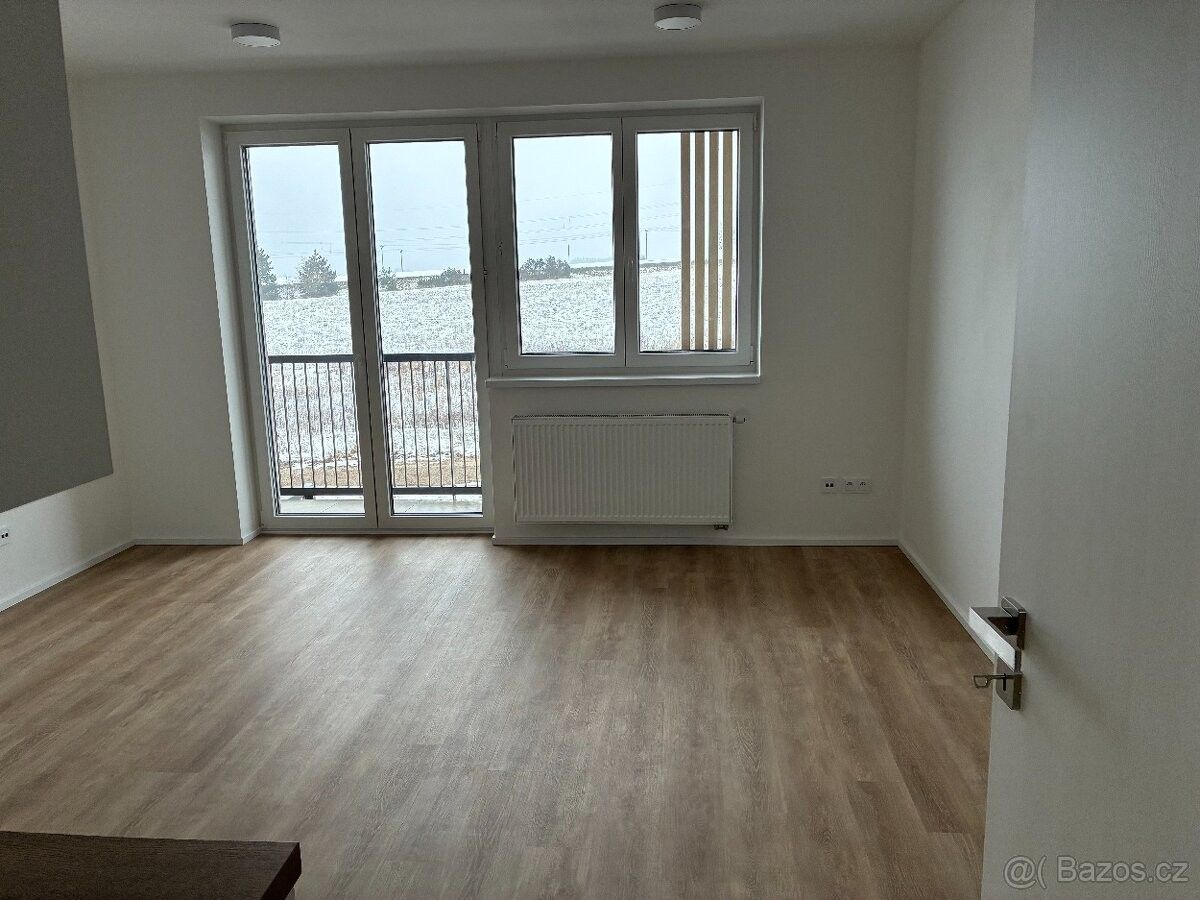 Pronájem byt - Velké Meziříčí, 594 01