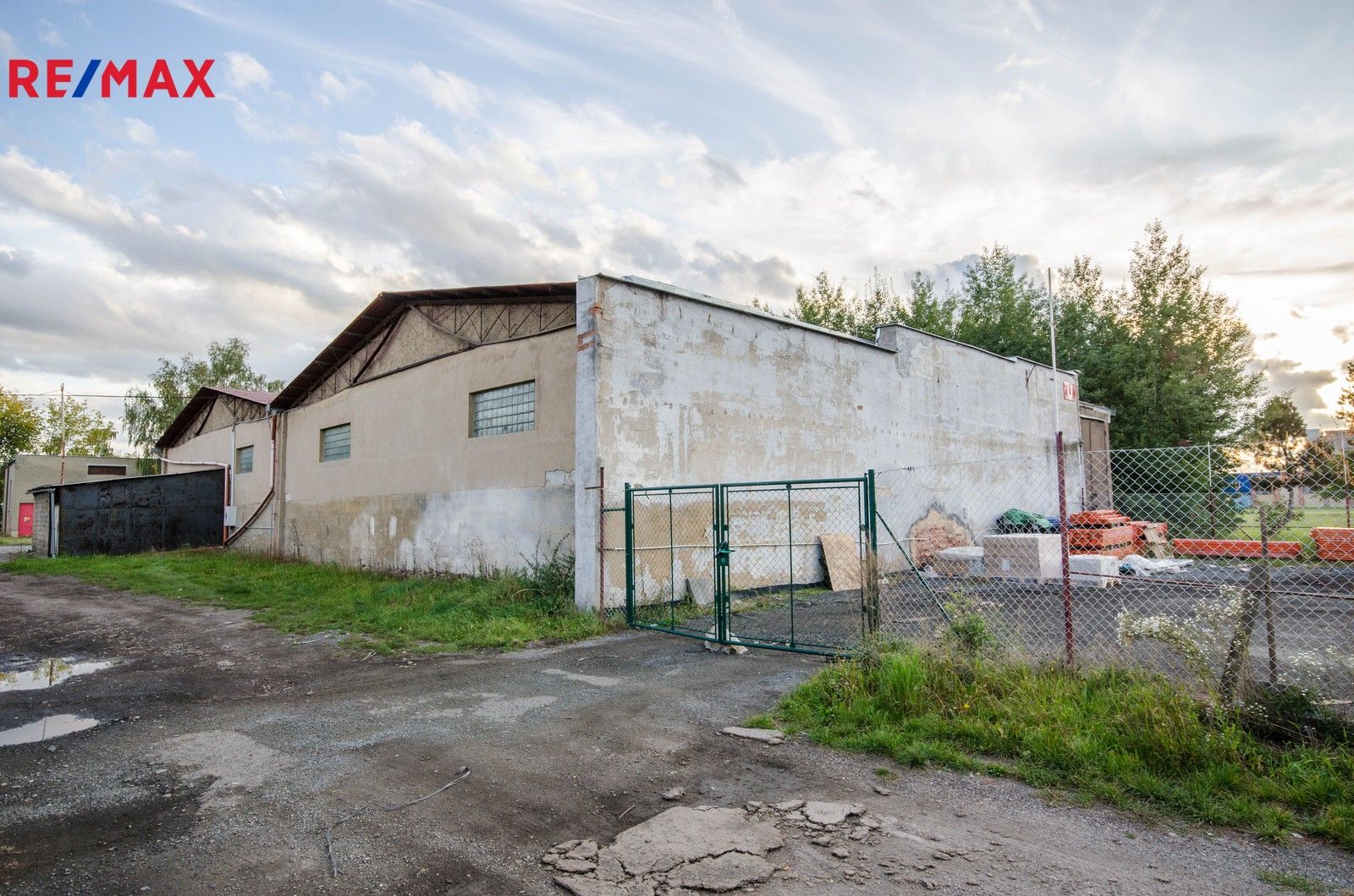 Pronájem komerční pozemek - Ve žlíbku, Praha, 540 m²