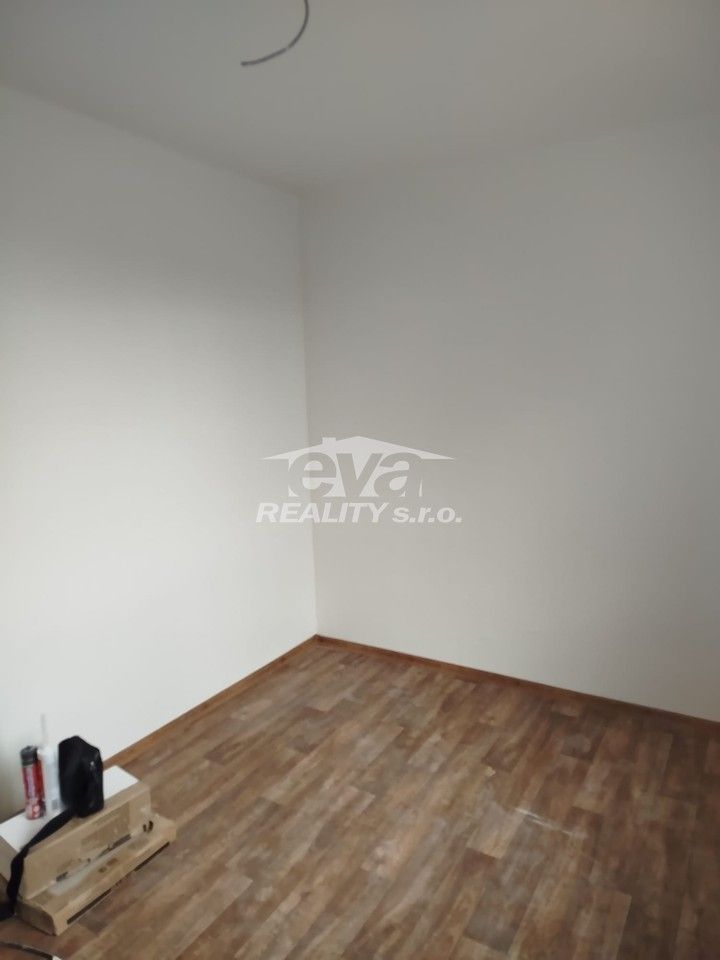 Pronájem byt 1+kk - Matěje Červenky, Čelákovice, 15 m²