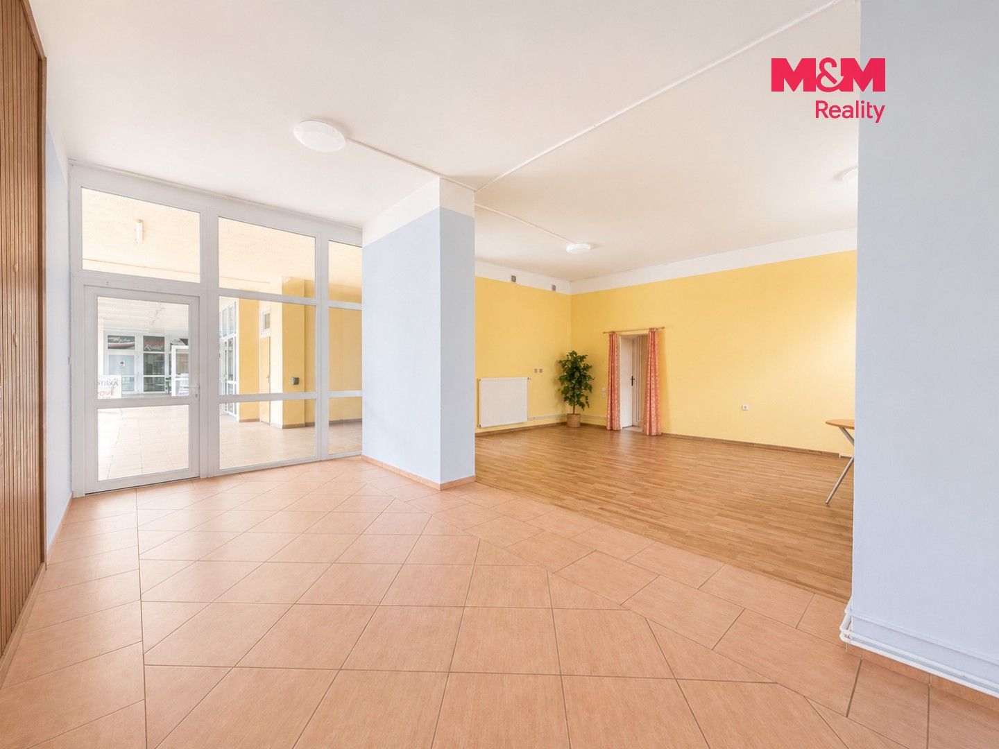 Pronájem obchodní prostory - Masarykova třída, Orlová, 69 m² - 2