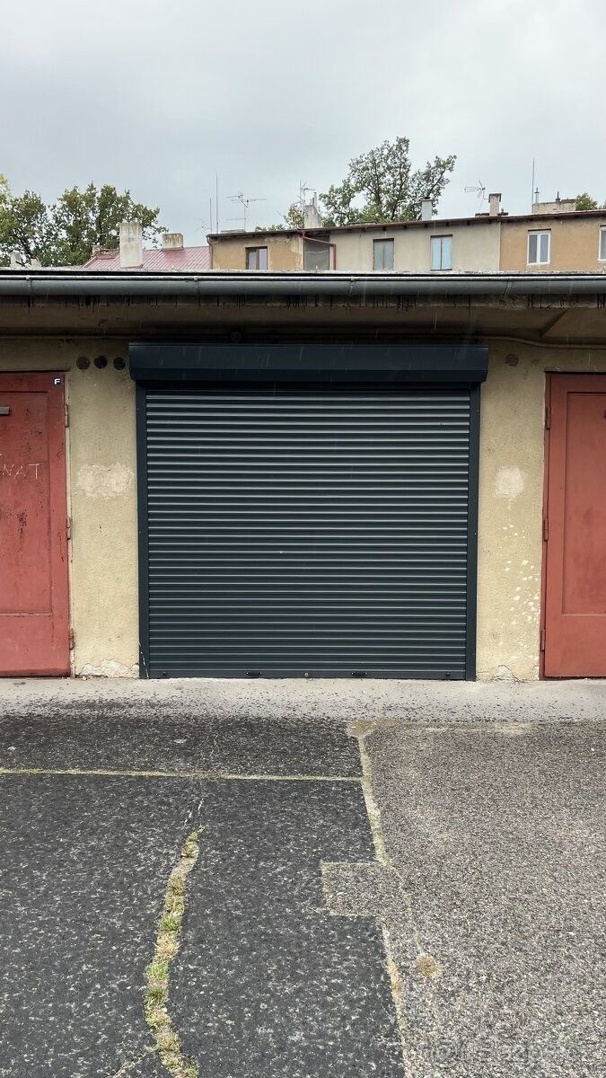 Garáže, Pardubice, 530 03