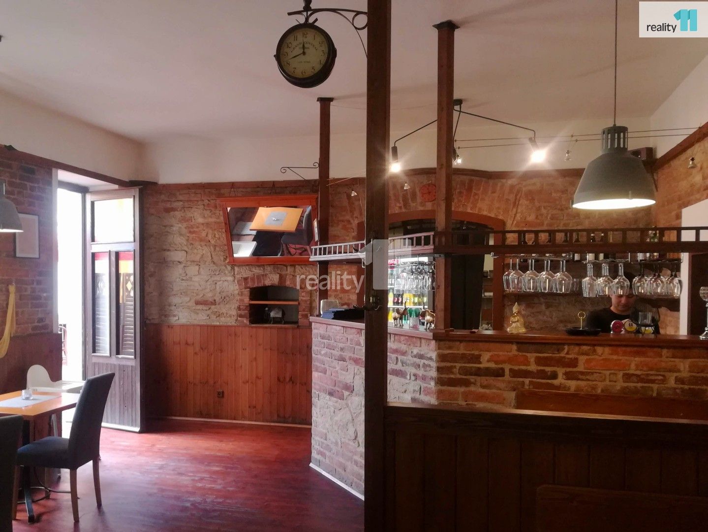 Restaurace, Masarykovo náměstí ., Náchod, 232 m² - 1