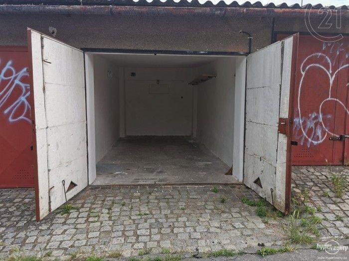 Prodej garáž - Střední, Brno, Ponava, 18 m²