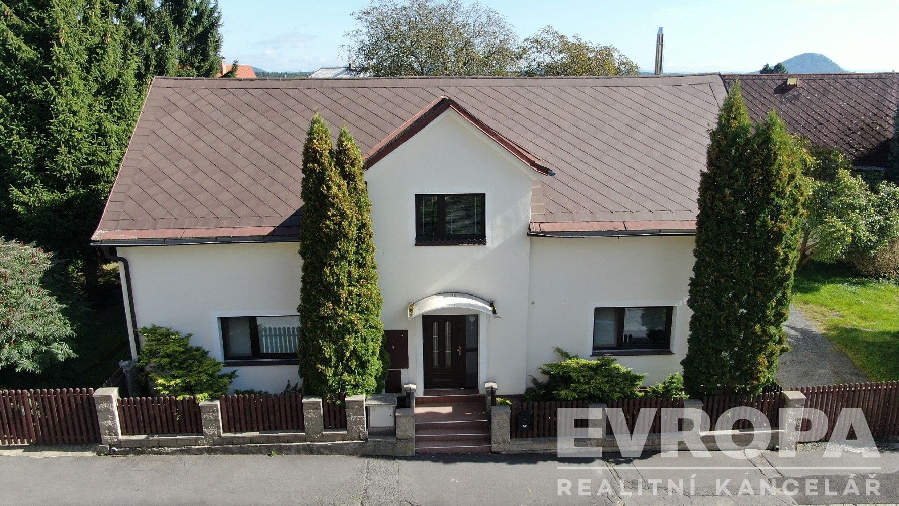 Rodinné domy, Hřebenka, Nový Bor, okres Česká Lípa, 250 m² - 1