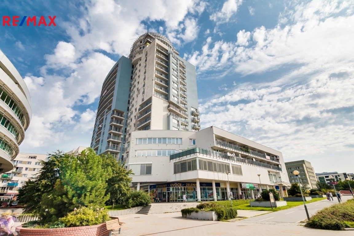 4+kk, Petržílkova, Praha, 186 m²