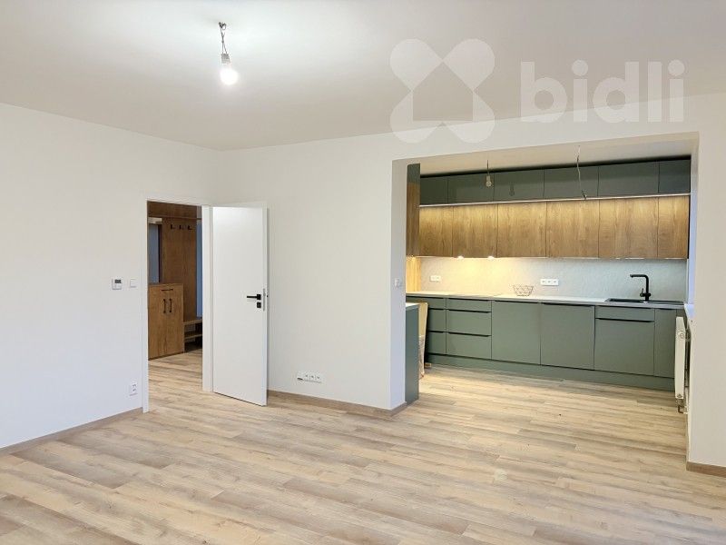 Pronájem byt 3+1 - Klatovská 1278, Černošice, 88 m² - 2