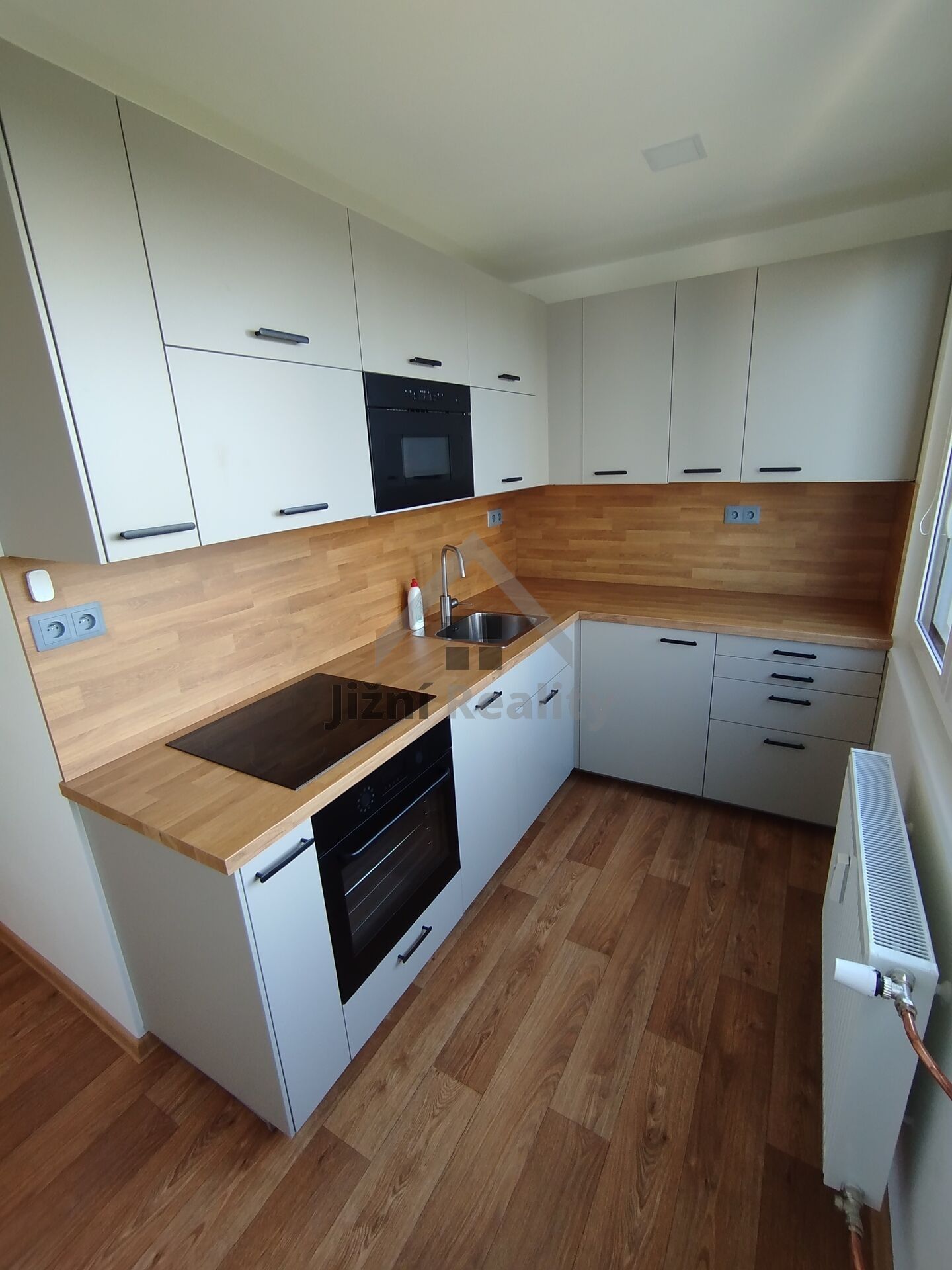 Prodej byt 3+1 - Průběžná  , České Budějovice, 61 m²