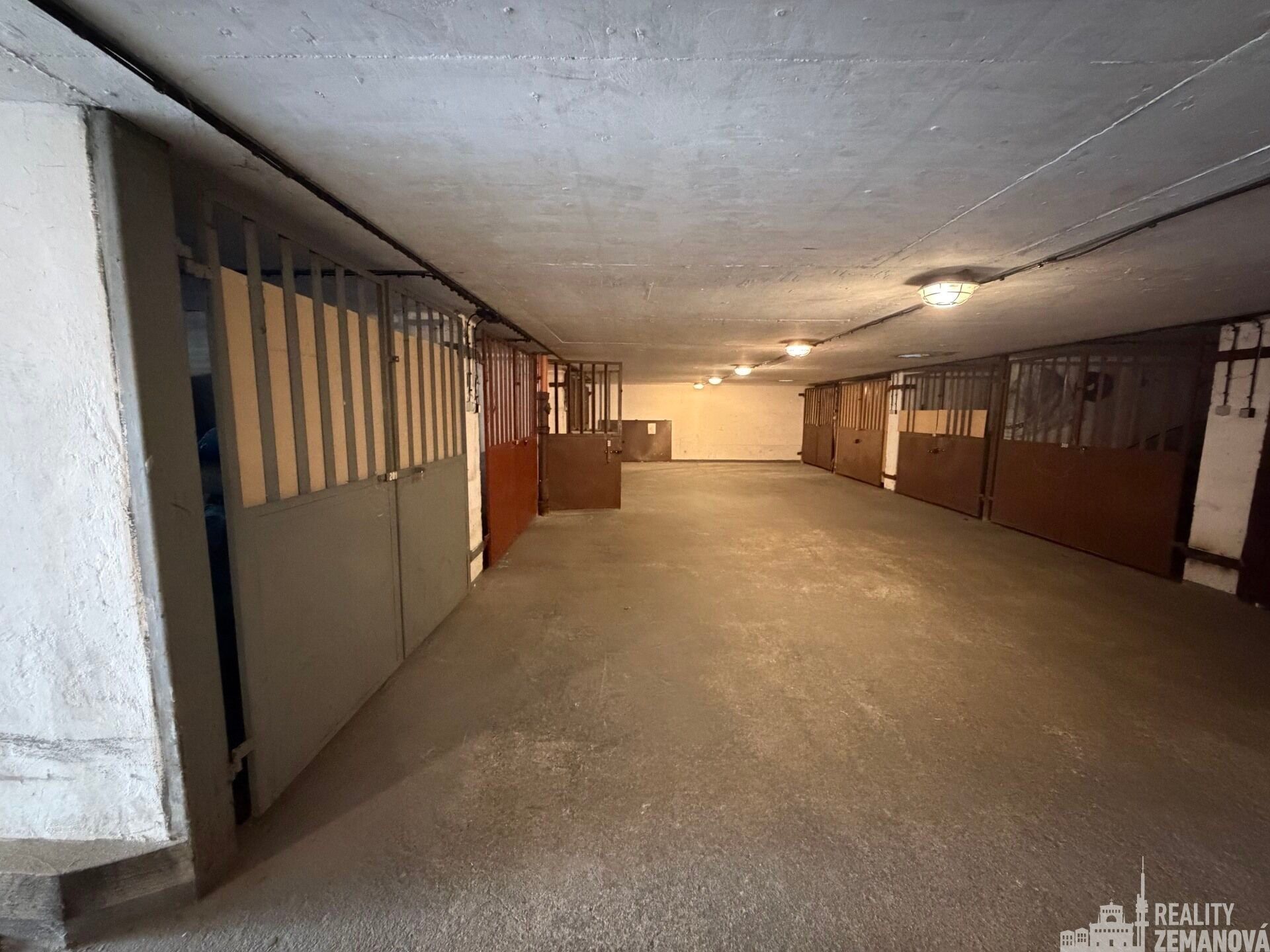 Ostatní, Kubištova, Praha, 17 m² - 1