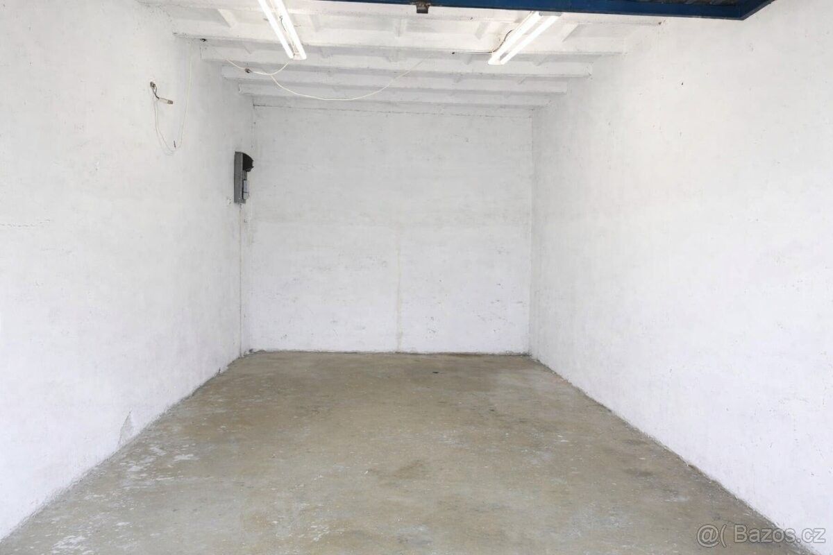 Pronájem garáž - České Budějovice, 370 01
