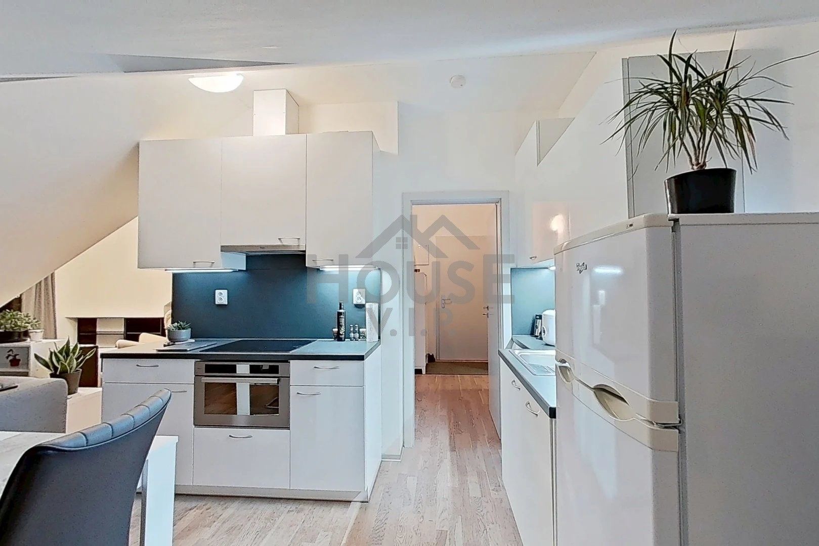 Prodej byt 1+kk - Velvarská, Praha, 58 m²