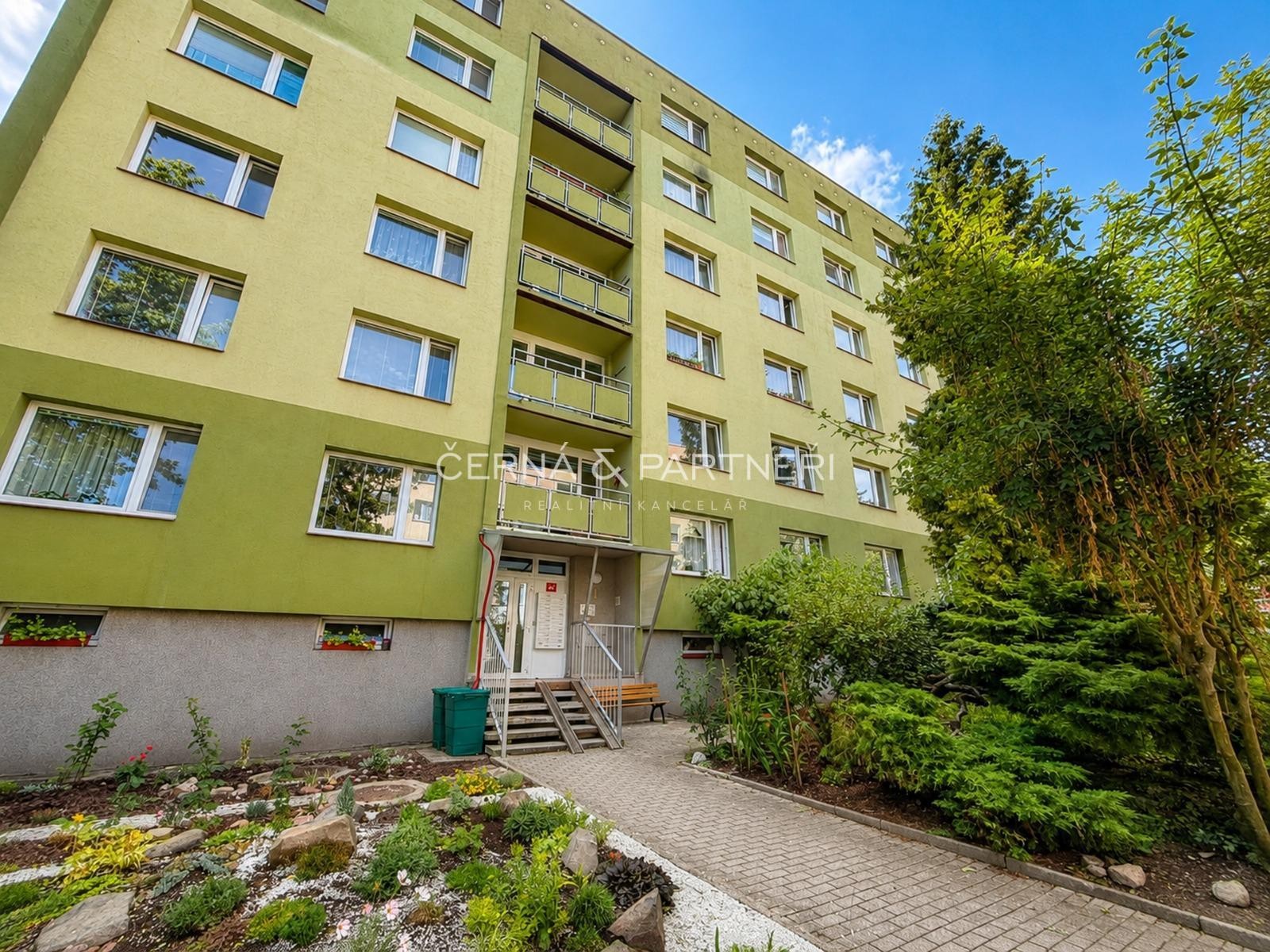 Prodej byt 3+1 - Ladova, Chlumec, 64 m² - 1