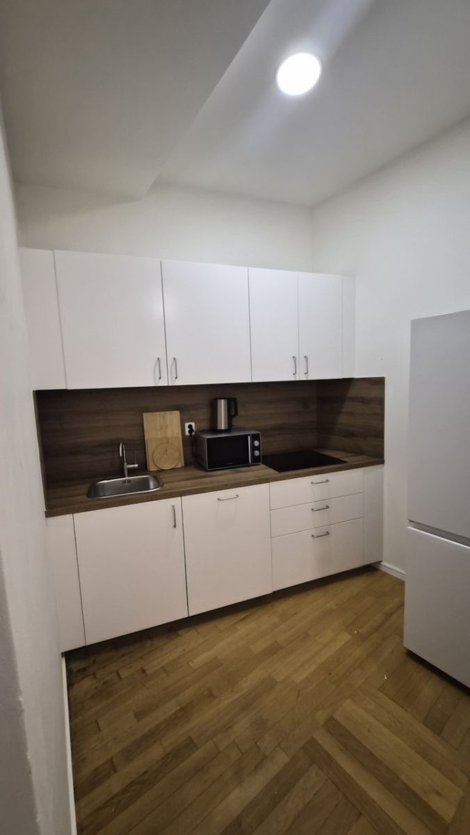 4+kk, Husova, Brno - Staré Brno, Jihomoravský kraj, 82 m²
