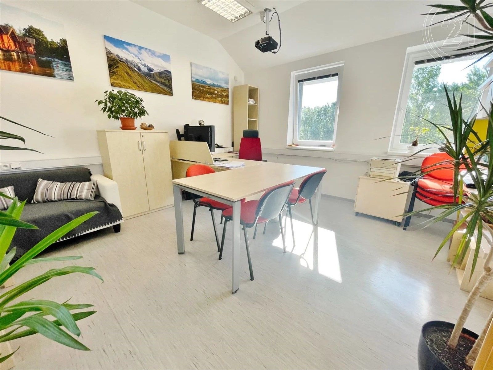 Pronájem kancelář - Dukelská třída, Brno, 72 m²