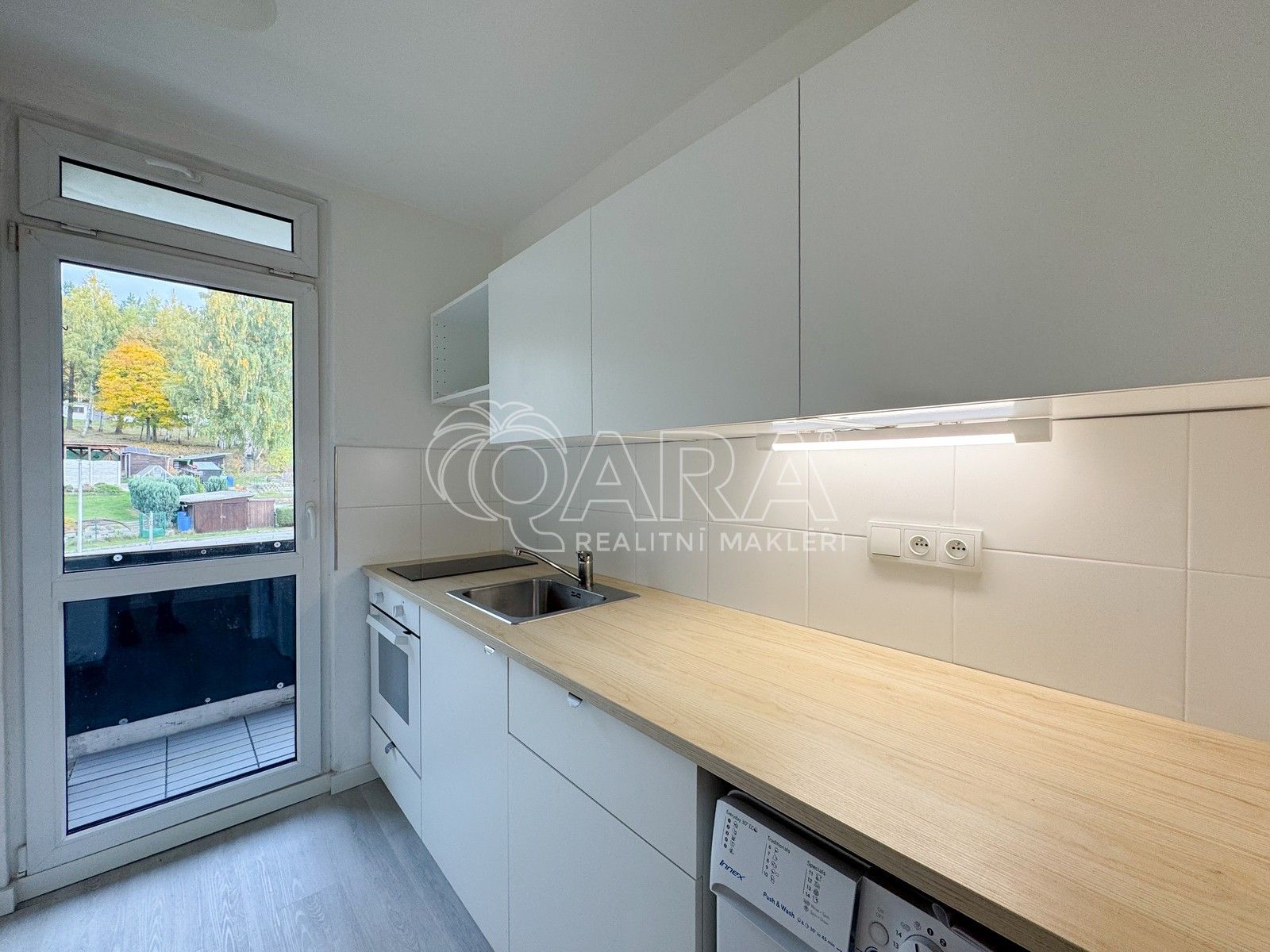 Pronájem byt 2+1 - Lenora, 46 m²