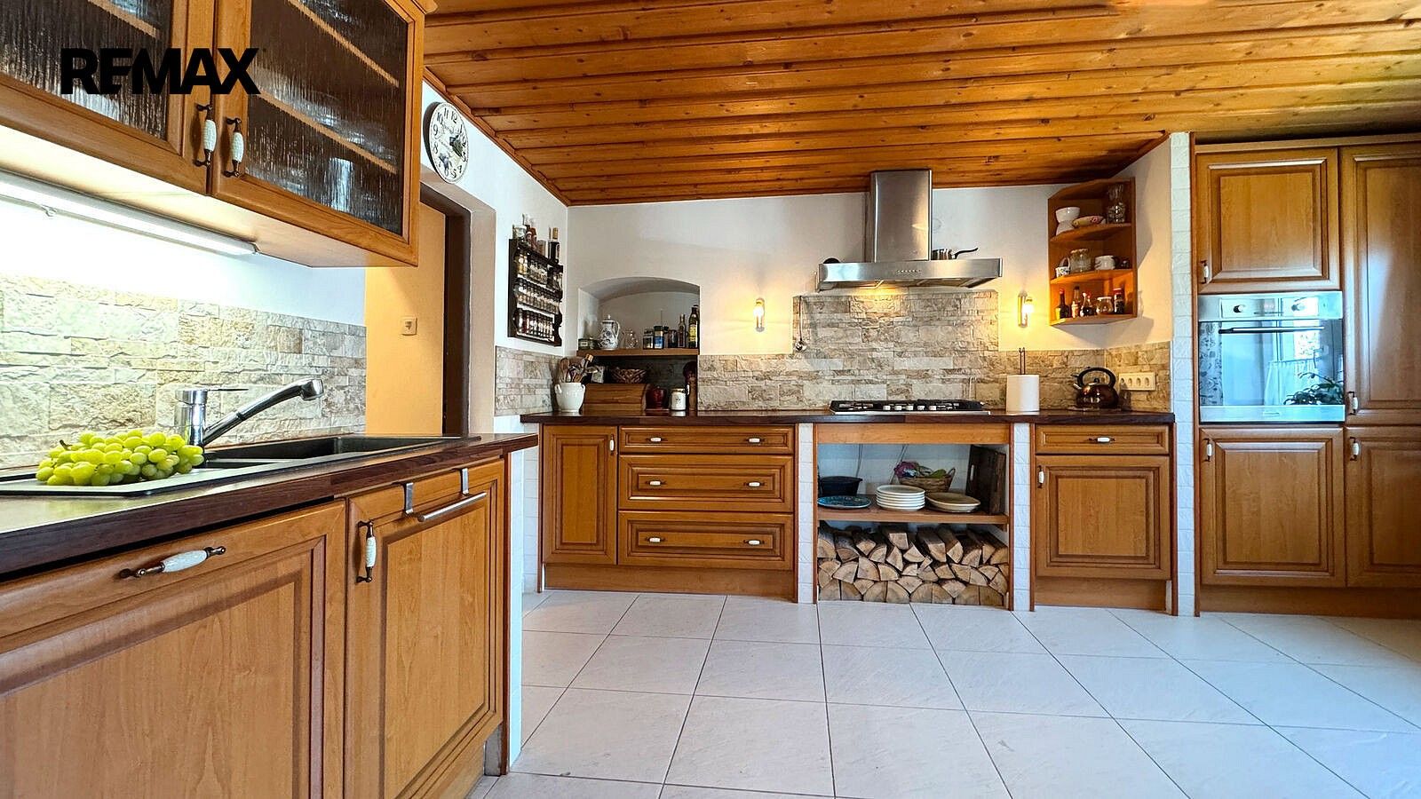 Ubytovací zařízení · 316 m² · Benešov u Semil, okres Semily, Liberecký kraj - 3
