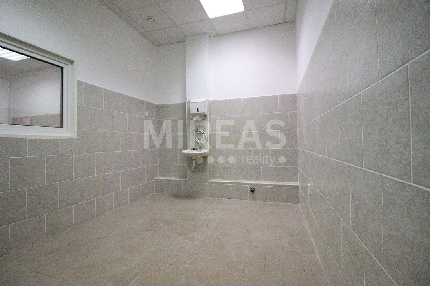Obchodní prostory · 47 m² · Milovice - Mladá, okres Nymburk, Středočeský kraj - 3