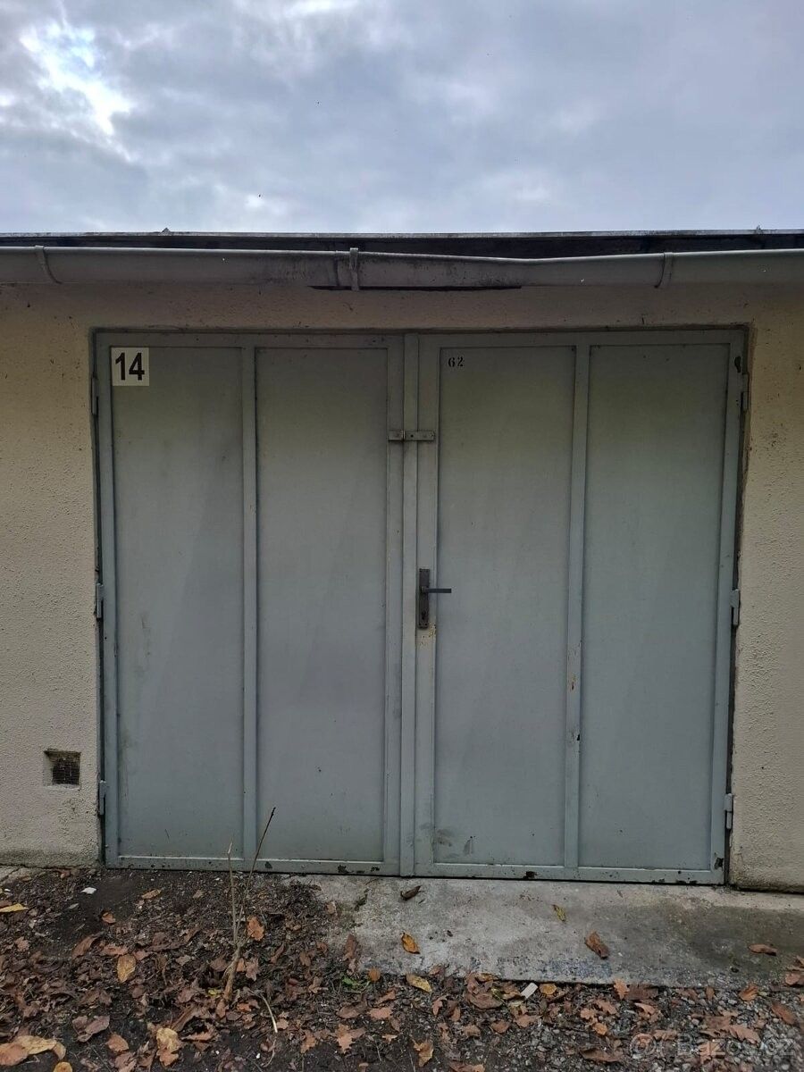 Garáže, Hrdějovice, 370 10