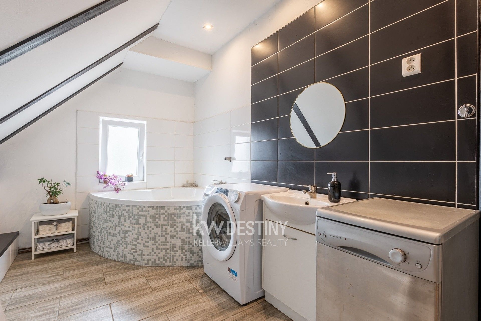 Prodej rodinný dům - Domina, Křimov, 230 m²