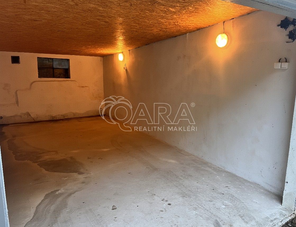 Prodej garáž - Praha, 21 m²