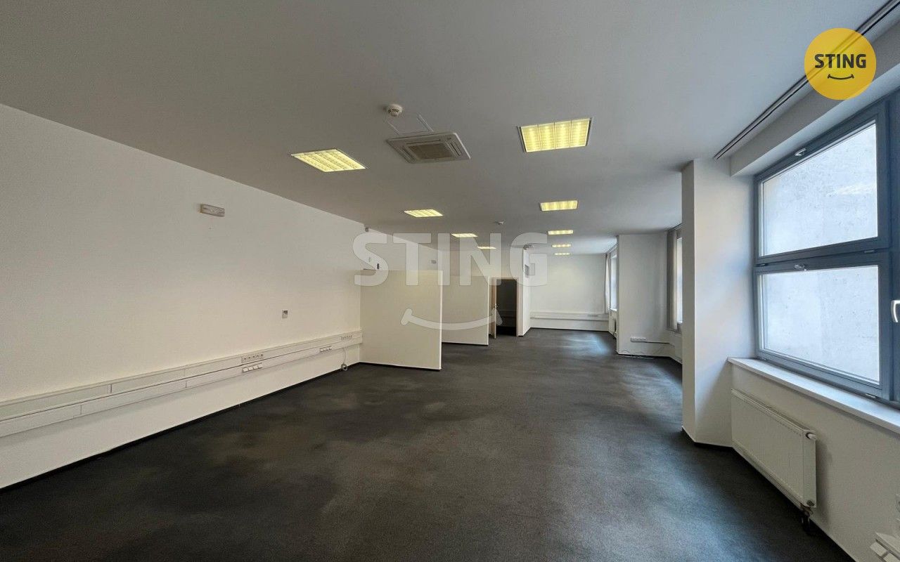 Kancelář · 244 m² · Dlouhá, Ostrava - 3