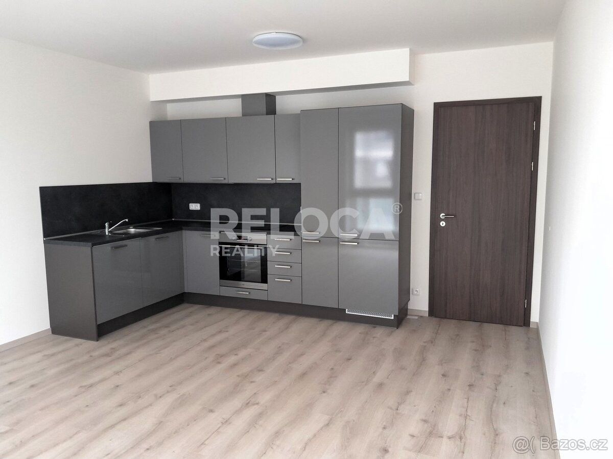 Pronájem byt - Praha, 155 00