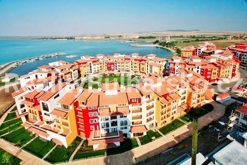 Byty, 987 66, Zahraničí