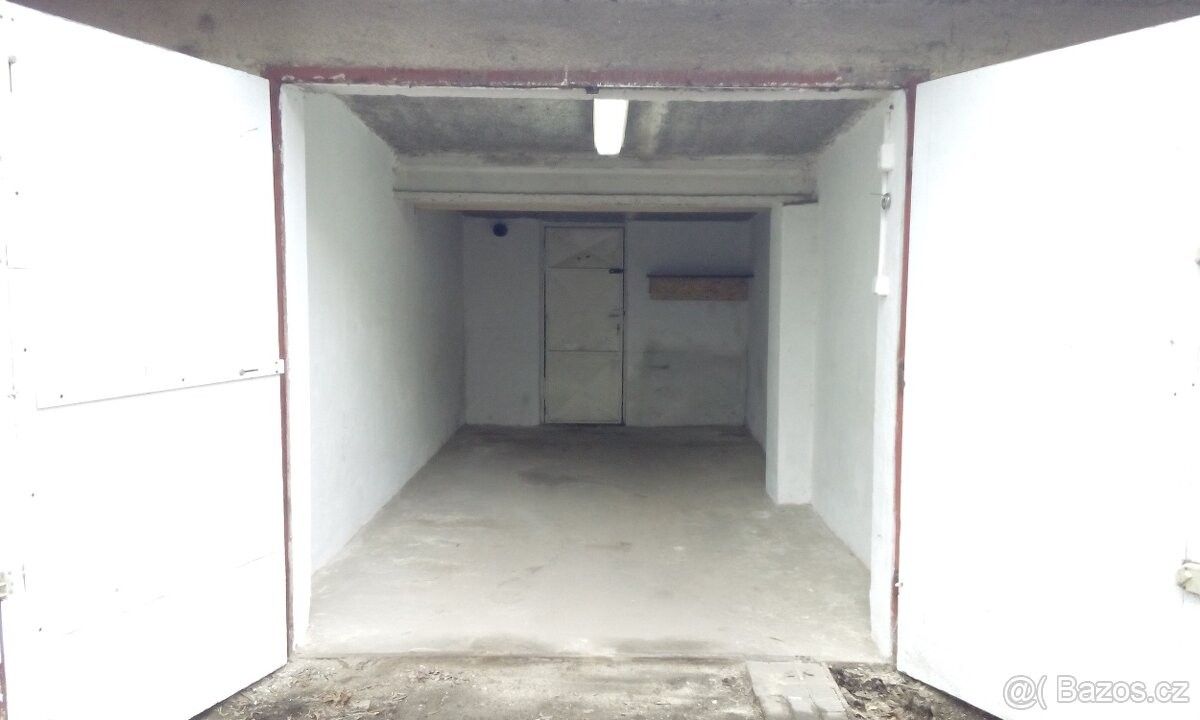 Pronájem garáž - Praha, 100 00, 18 m²