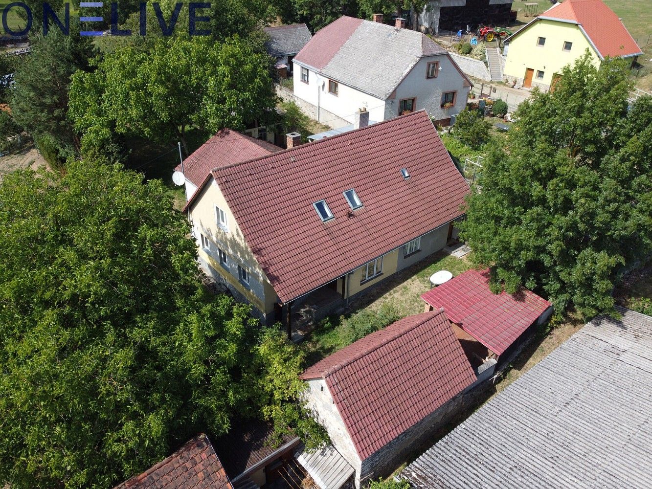 Rodinné domy, Tužice, okres Klatovy, Plzeňský kraj, 234 m² - 1