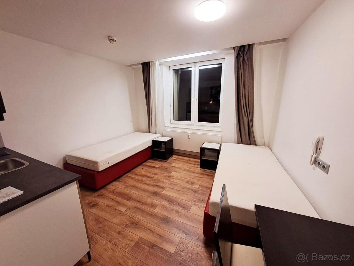 Pronájem byt - Praha, 165 00