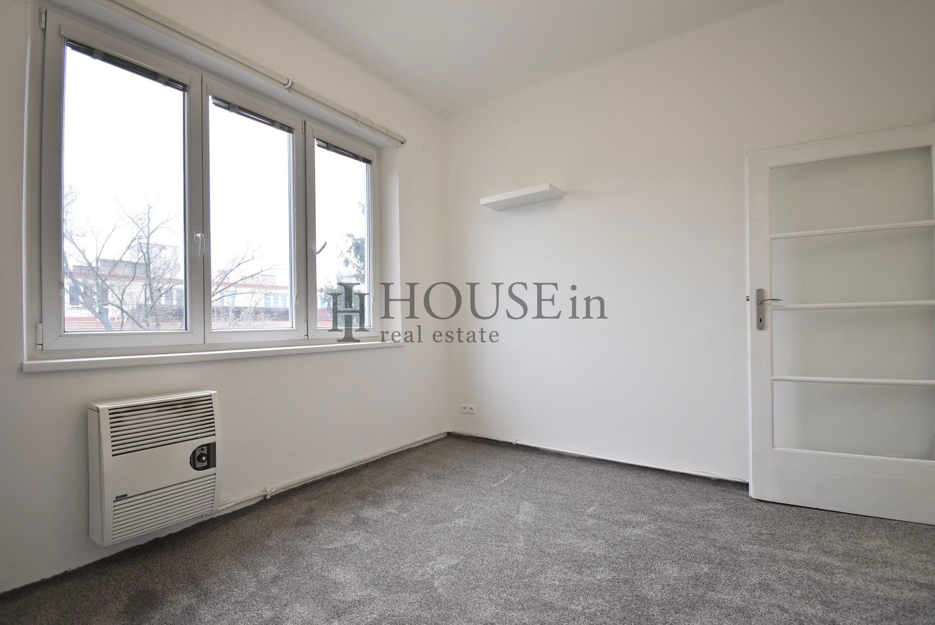 Byt 2+kk · 40 m² · Biskupcova, Praha - 3