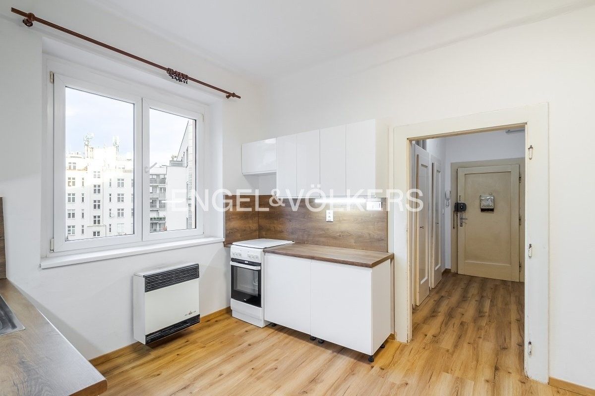 2+kk, Bassova 621, Praha, 47 m²