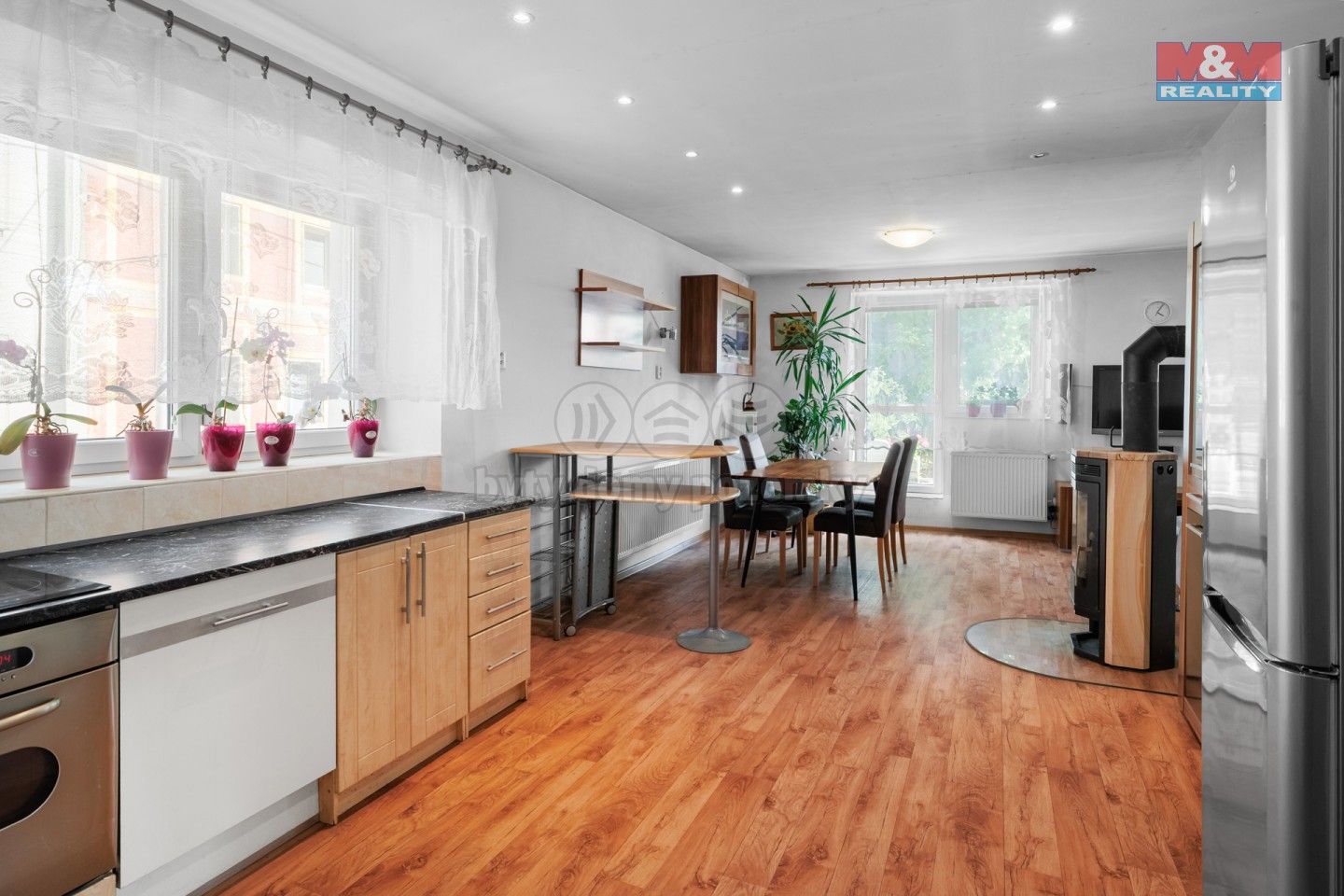 Prodej rodinný dům - Zalavecká, Stochov, 106 m²