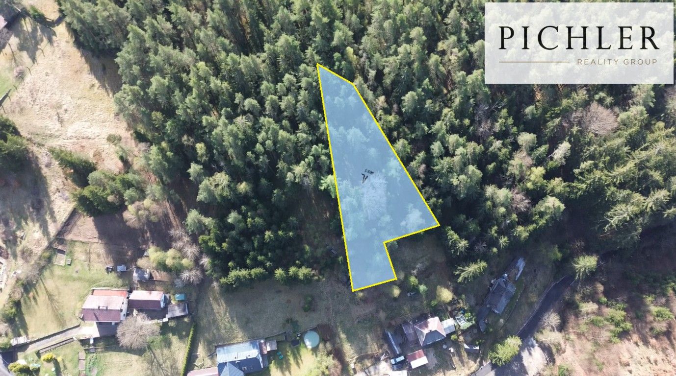 Lesy, Smolné Pece, 2 m²