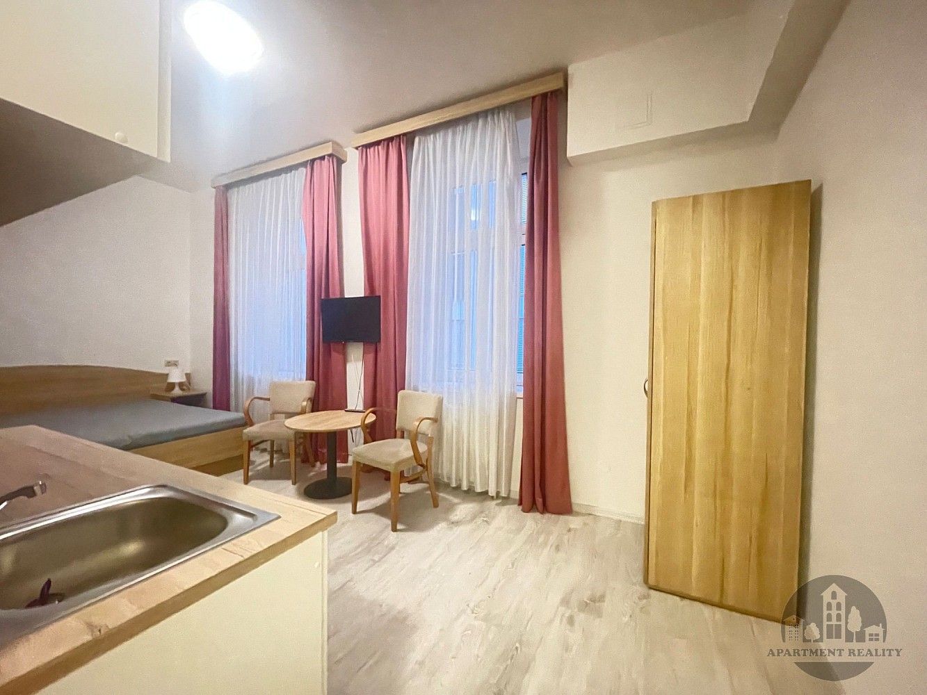Byt 1+kk · 26 m² · Plzeňská, Praha 5 - Smíchov - 3