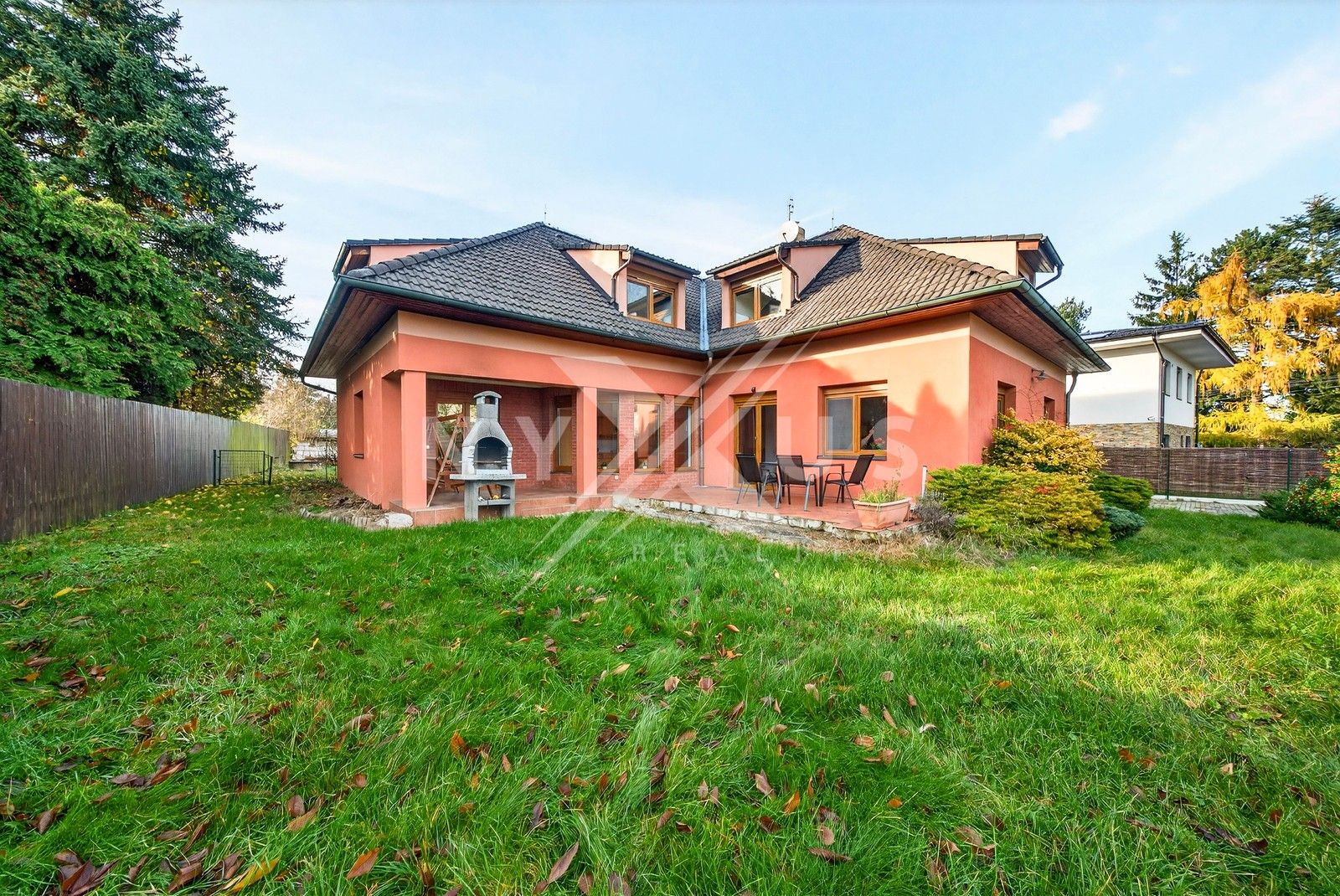 Prodej rodinný dům - Jarovská, Ohrobec, 364 m²