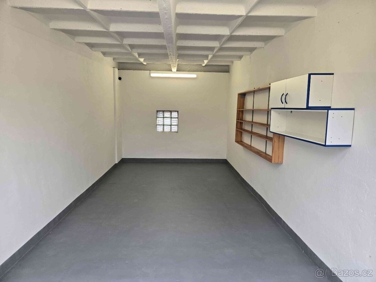 Pronájem garáž - Ostrava, 700 30