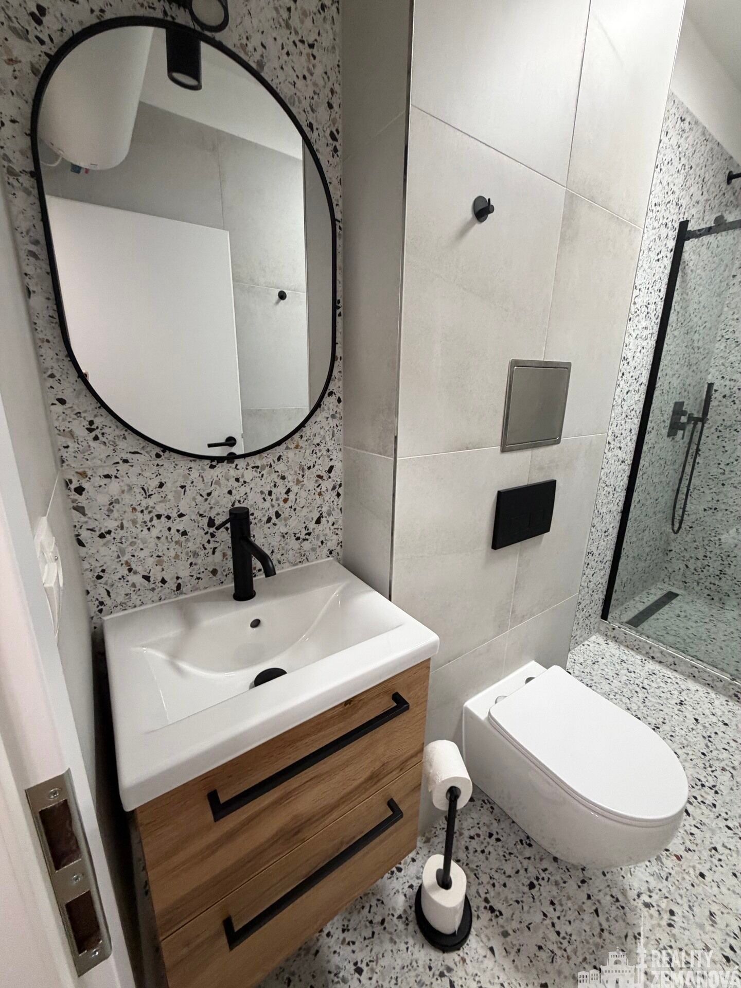 Byt 2+kk · 49 m² · Petrohradská, Praha - 4