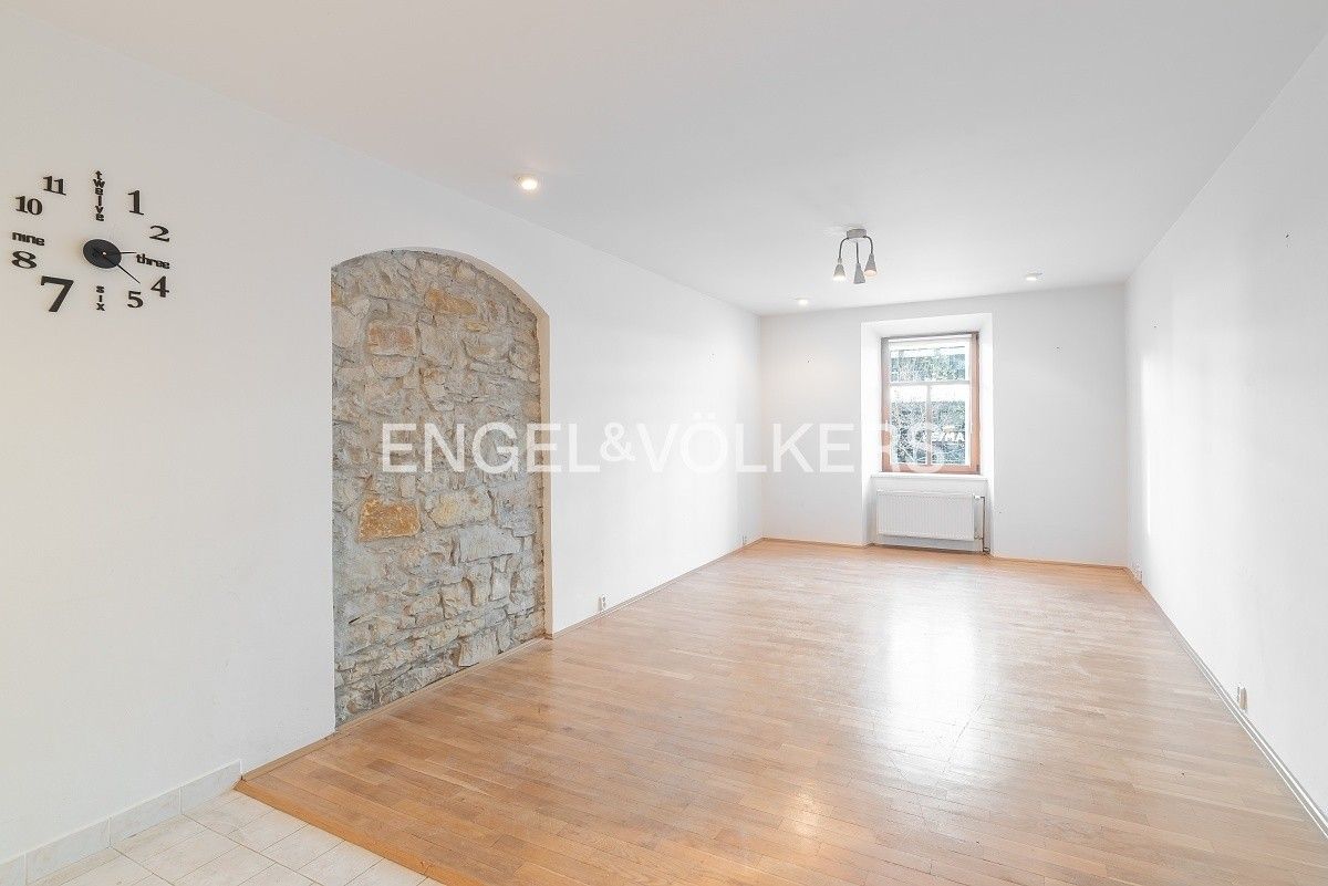 1+kk, Pobřežní, Praha, 35 m²