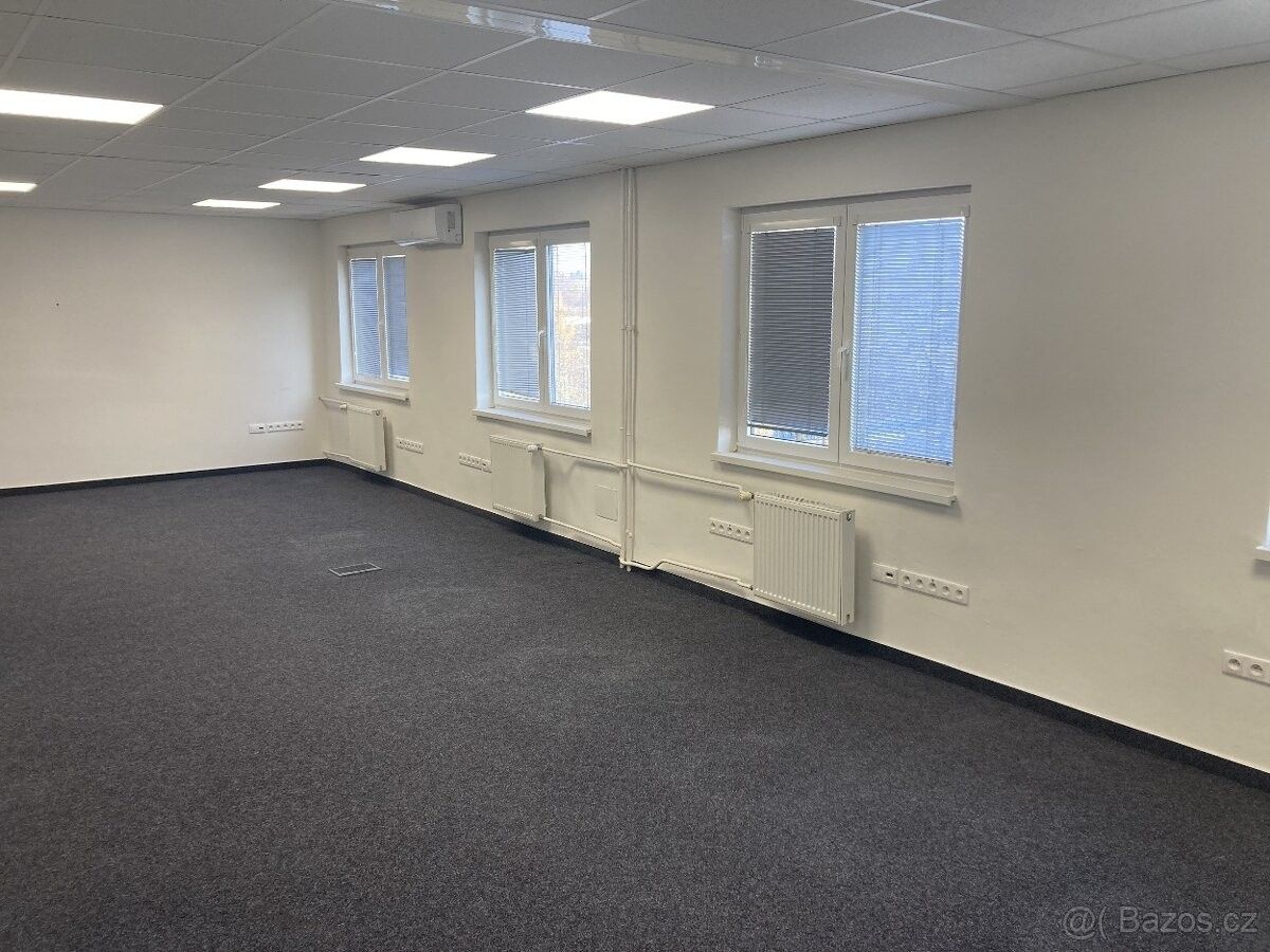 Kanceláře, Třinec, 739 61