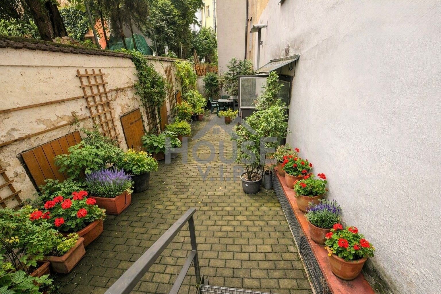 Činžovní dům · 960 m² · Praha Libeň - 4