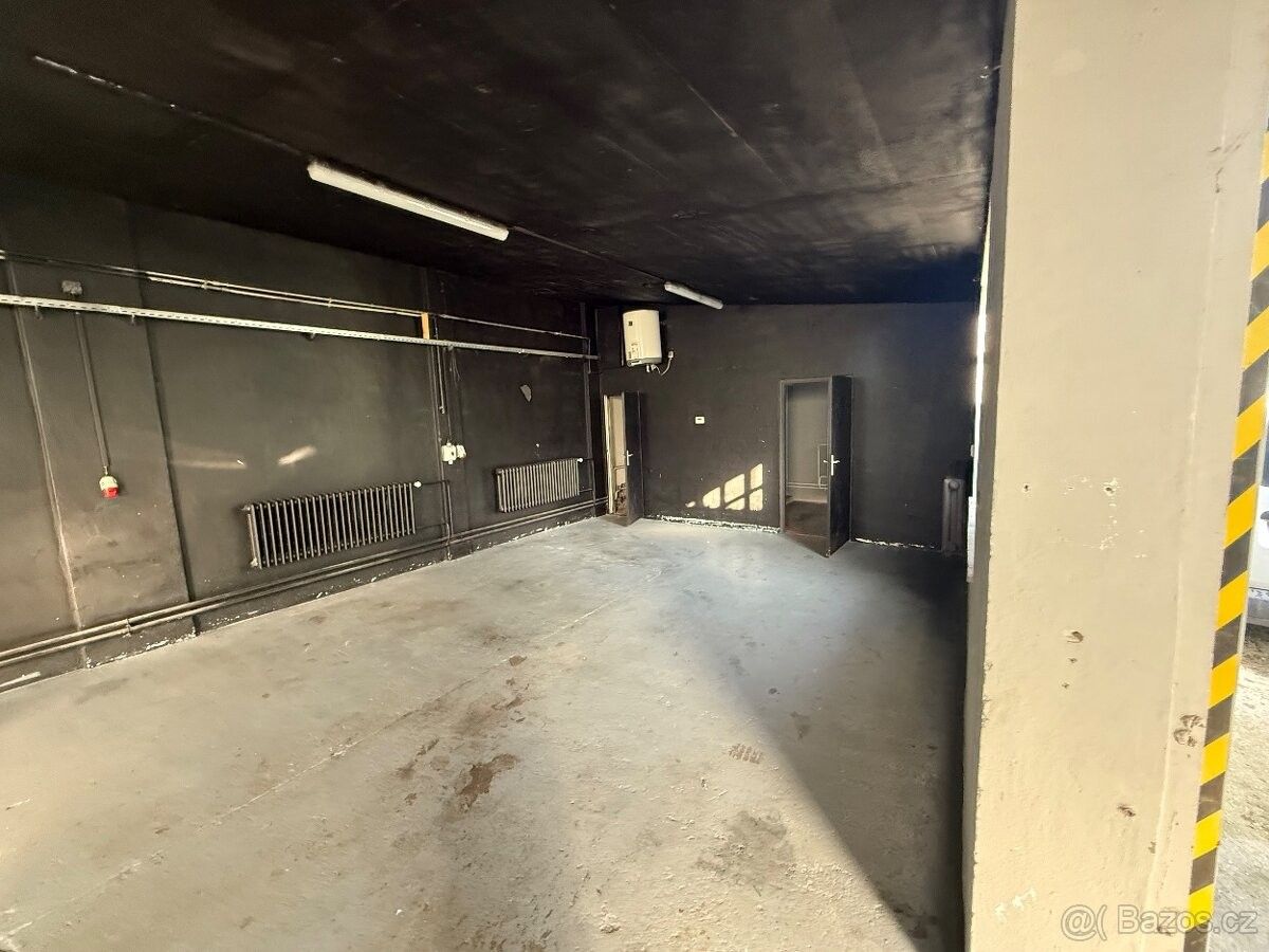 Pronájem garáž - Ostrožská Lhota, 687 23