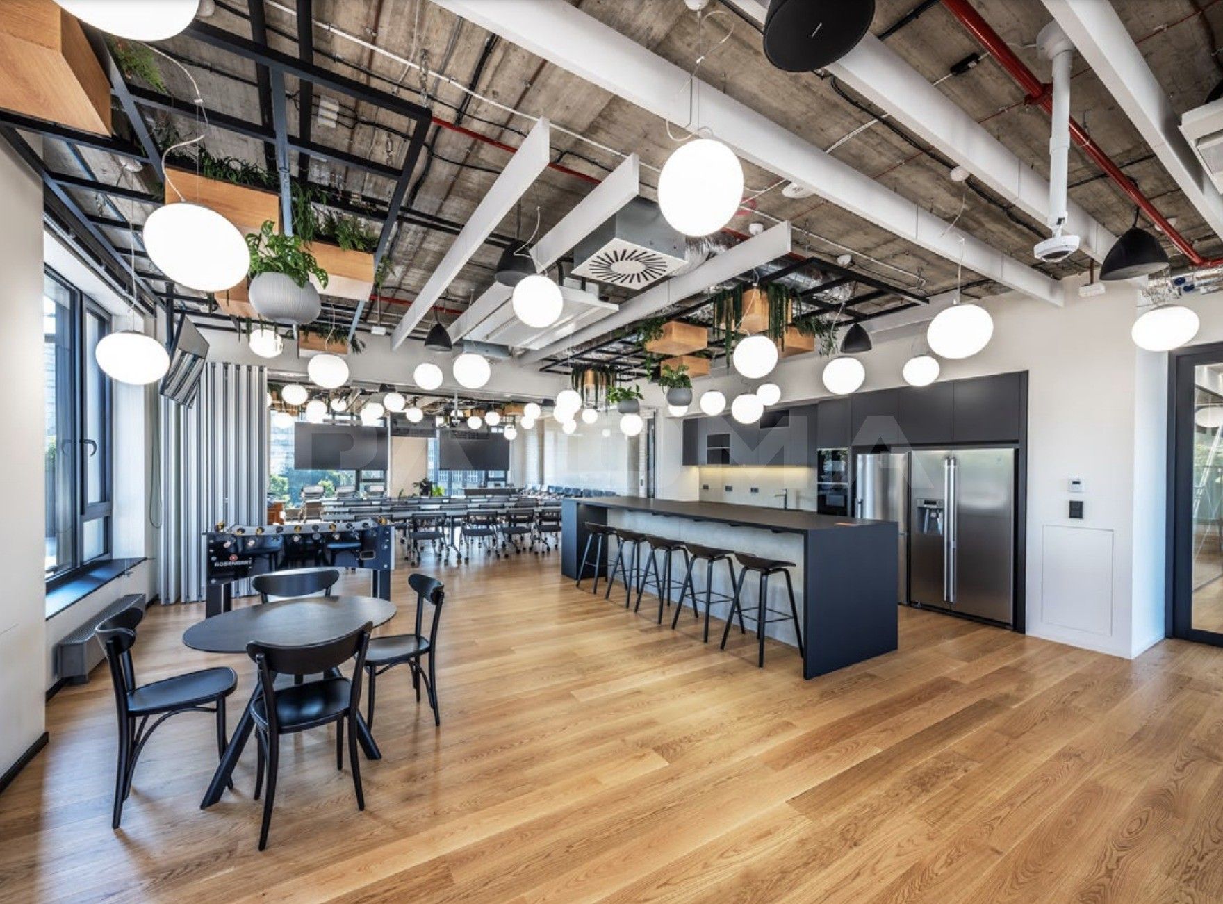 Kancelář · 912 m² · Italská, Praha - 4