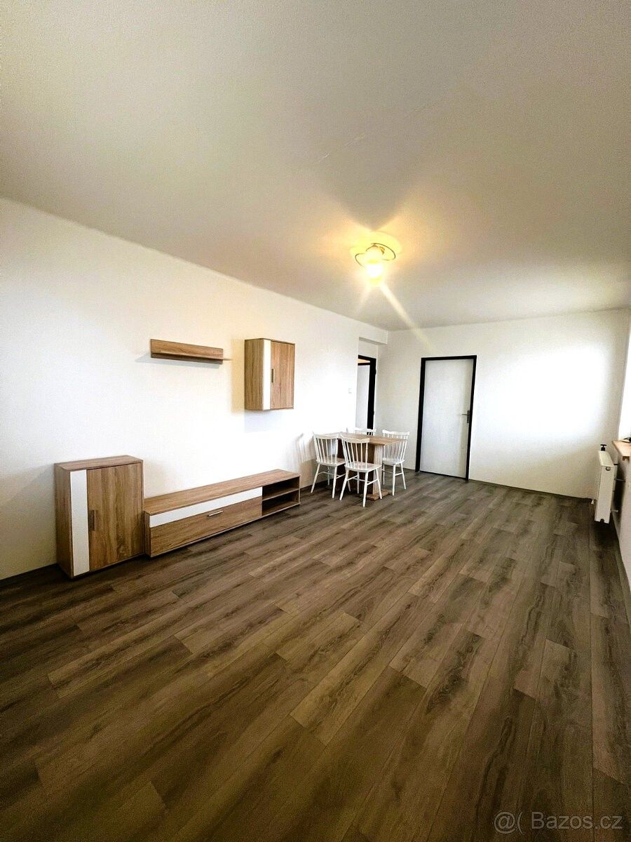 Pronájem byt - Benešov nad Černou, 382 82