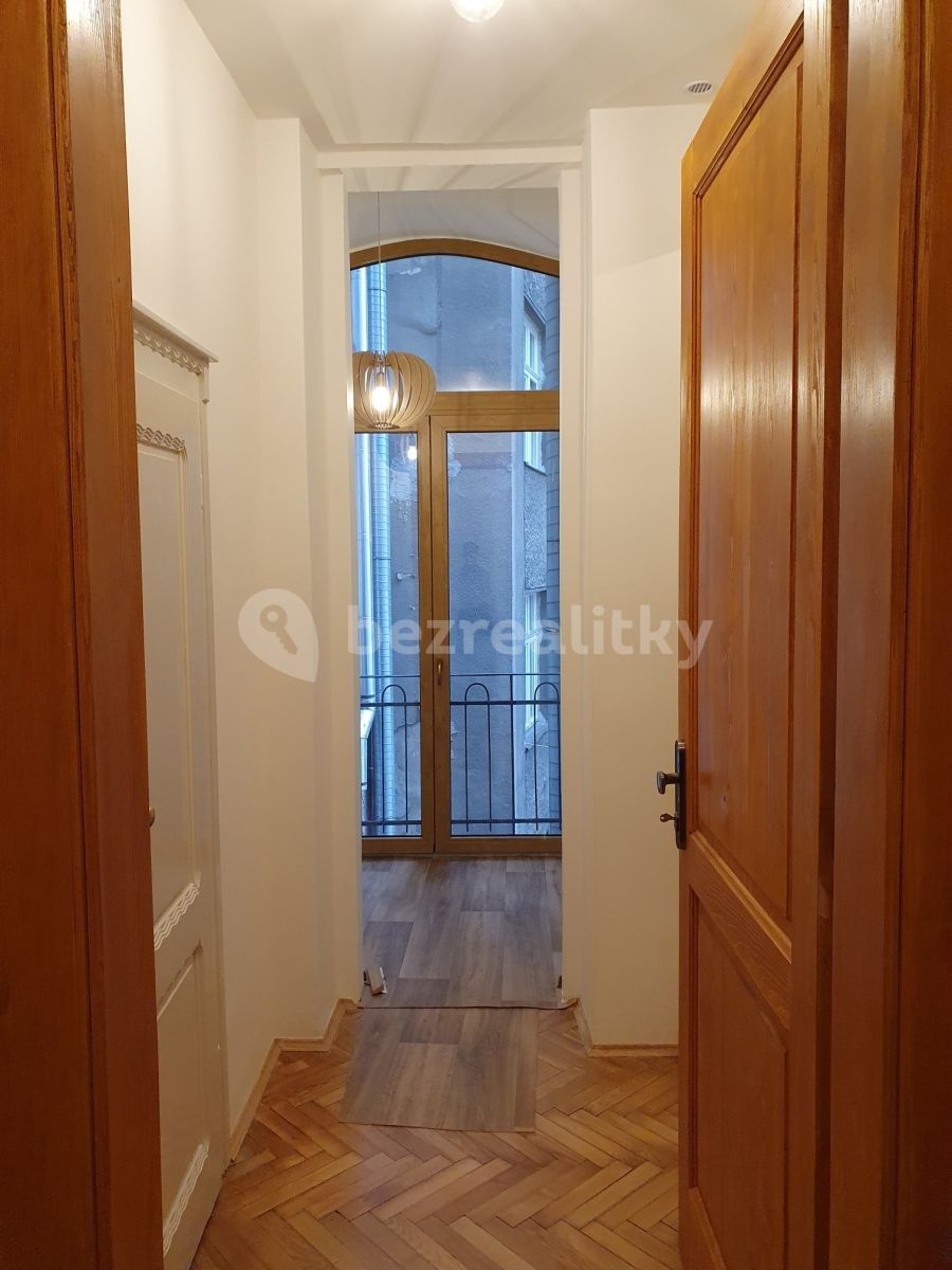 1+1, Ostrovského, Praha - Smíchov, 32 m² - 1